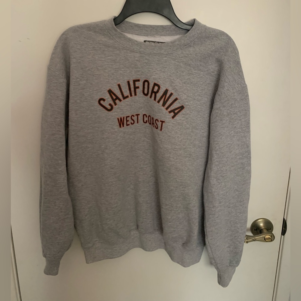 Pretty little thing crew neck